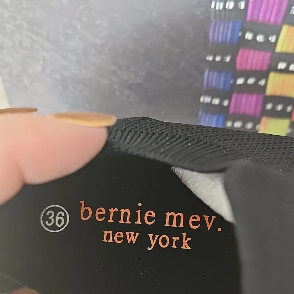 bernie mev. Black and White Women's Sneakers